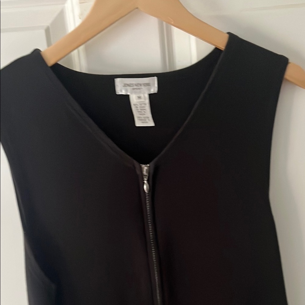 Jones New York Vintage Black Sleeveless  zip up Tunic size medium - Picture 4 of 7
